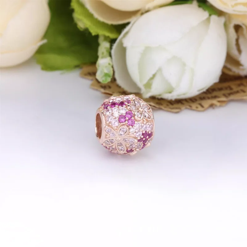 (obrázek pro) PANDORA Přívěsek Růžové pavé sedmikrásky 788797C01 - Zobrazit 2