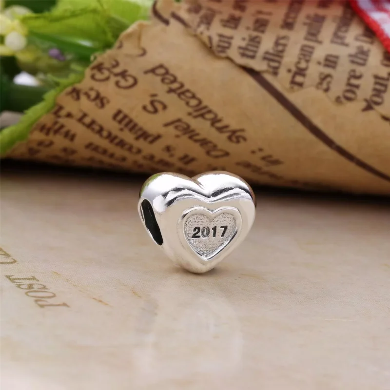 (obrázek pro) Přívěsek Charm Club 2017 PANDORA - Zobrazit 2